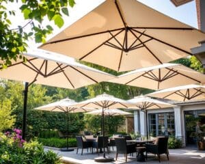 Tuinparasols die Schaduw en Luxe Toevoegen aan Je Buitenleven