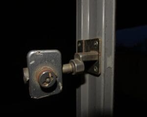 Wie bel je bij een defect slot in Deurne?