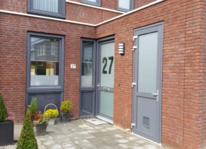 glasfolie met huisnummer